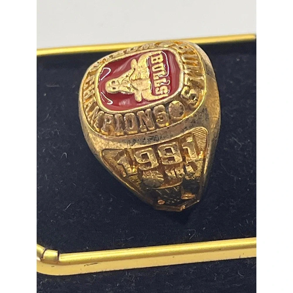 Chicago‎ Bulls 1991 World Champions NBA Miller Lite Beer Season Record Ring